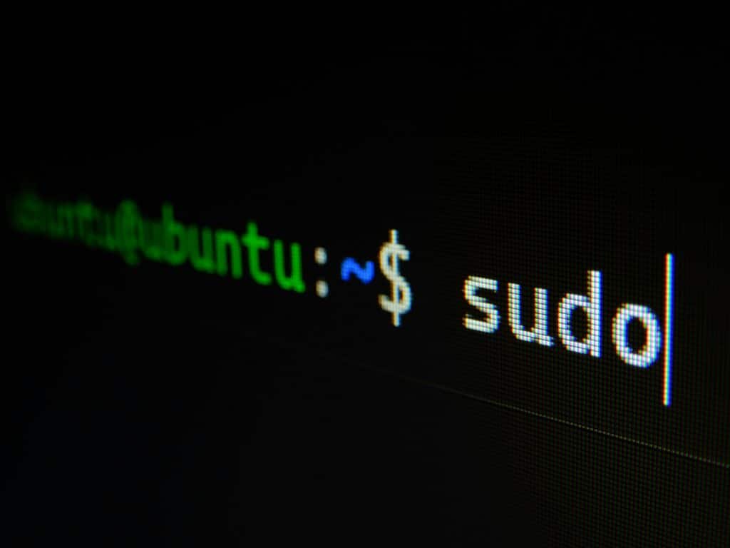 Linux kernel programozás és eszközmeghajtó fejlesztés